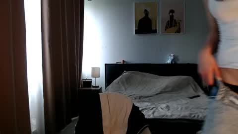 Snapshot of vivica_coke chatting on 05-15-26, 03:19 VI online show from 05-15-26, 03:19