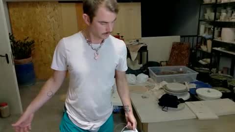 Viv online show from 11-07-25, 07:25