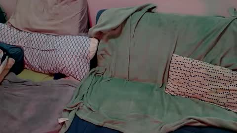 Viv online show from 12-01-25, 05:51