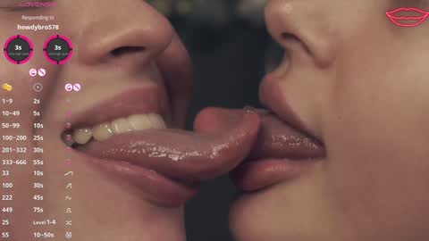 Snapshot of vivid_girls chatting on 01-22-25, 01:21 Nelly and Mari online show from 01-22-25, 01:21