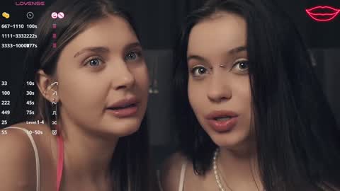 Snapshot of vivid_girls chatting on 01-26-25, 01:15 Nelly and Mari online show from 01-26-25, 01:15