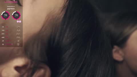 Snapshot of vivid_girls chatting on 01-27-25, 04:33 Nelly and Mari online show from 01-27-25, 04:33