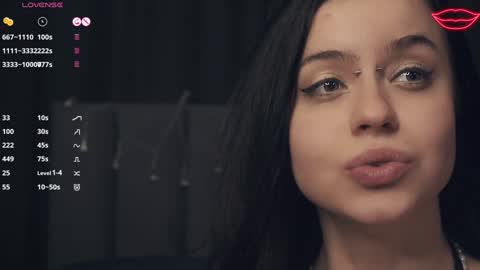 Snapshot of vivid_girls chatting on 01-29-25, 01:17 Nelly and Mari online show from 01-29-25, 01:17