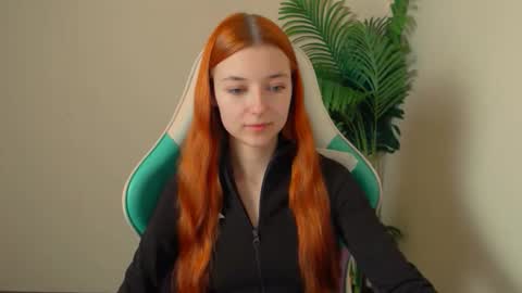 Snapshot of vivien_leight chatting on 02-02-26, 07:34 Vivien online show from 02-02-26, 07:34