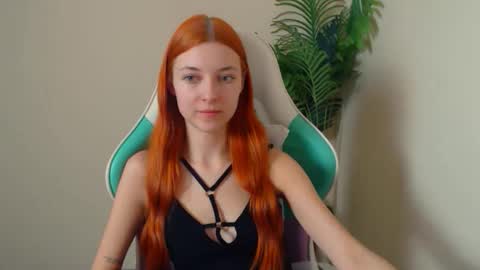 Snapshot of vivien_leight chatting on 03-04-26, 07:53 Vivien online show from 03-04-26, 07:53