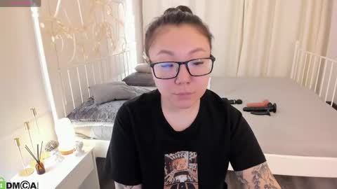 Vivien online show from 04-16-26, 11:29