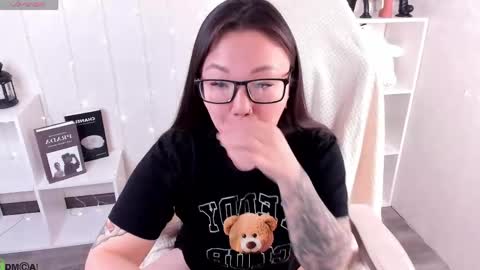 Vivien online show from 04-20-26, 12:13