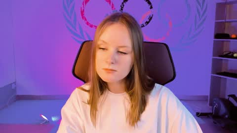 Vivien online show from 12-25-24, 04:11