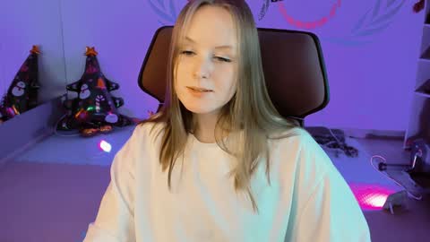 Vivien online show from 12-27-24, 02:47