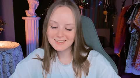 Vivien online show from 12-28-24, 10:23