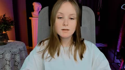 Vivien online show from 01-10-25, 04:20