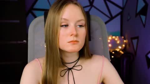 Vivien online show from 01-19-25, 12:17