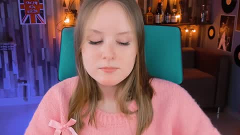 Vivien online show from 01-22-25, 05:38