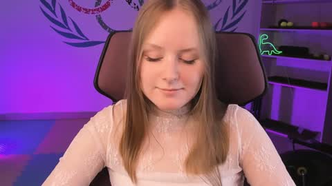 Vivien online show from 02-06-25, 04:36