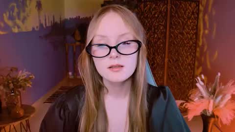 Vivien online show from 09-24-25, 03:15