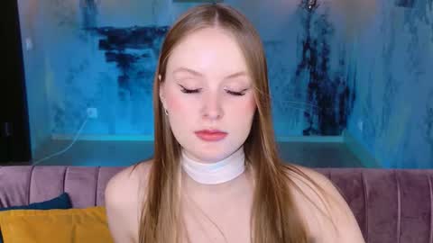 Vivien online show from 11-05-25, 01:22