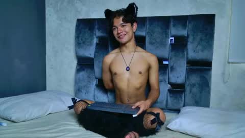 Snapshot of vix_hot chatting on 06-02-26, 08:11 vix_hot online show from 06-02-26, 08:11