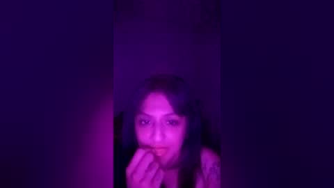 Snapshot of vixen_vibez09 chatting on 06-12-26, 05:06 Vixen love online show from 06-12-26, 05:06