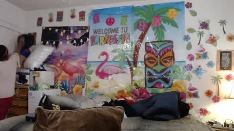 Snapshot of vixenfyre chatting on 12-05-24, 09:39 Vixen Fyre online show from 12-05-24, 09:39