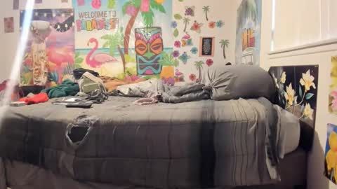 Snapshot of vixenfyre chatting on 11-17-25, 10:59 Vixen Fyre online show from 11-17-25, 10:59