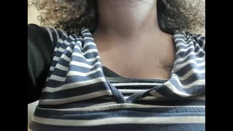 Snapshot of vixenfyre chatting on 02-23-26, 03:37 Vixen Fyre online show from 02-23-26, 03:37