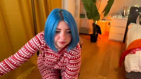 Polly  Online mostly at 9pm-2am UK Time online show from 12-04-24, 05:00