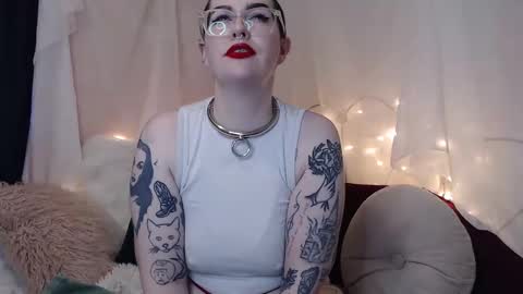 Snapshot of vixinvvitch chatting on 12-14-24, 08:29 VIXIN online show from 12-14-24, 08:29