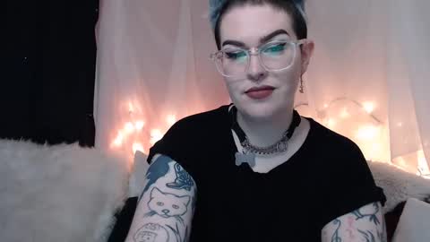 Snapshot of vixinvvitch chatting on 12-27-24, 04:10 VIXIN online show from 12-27-24, 04:10