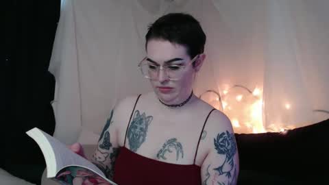 Snapshot of vixinvvitch chatting on 01-24-25, 04:17 VIXIN online show from 01-24-25, 04:17