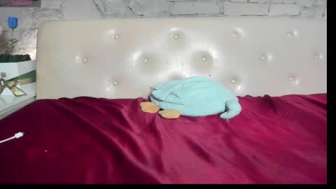 Snapshot of vixvixenn chatting on 03-09-25, 02:32 ANA online show from 03-09-25, 02:32