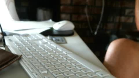 Snapshot of vnpg92 chatting on 06-17-26, 06:20 vnpg92 online show from 06-17-26, 06:20