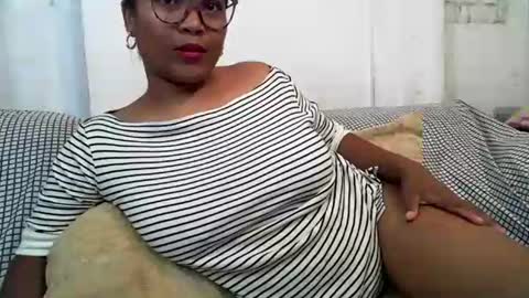 Snapshot of voagelle chatting on 02-13-25, 06:38 voagelle online show from 02-13-25, 06:38