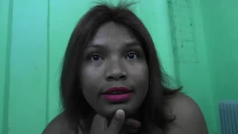 Snapshot of voagelle chatting on 11-10-25, 05:56 voagelle online show from 11-10-25, 05:56