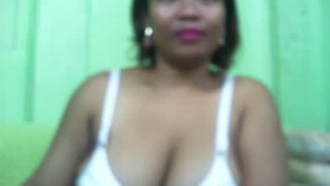 Snapshot of voagelle chatting on 01-15-26, 04:33 voagelle online show from 01-15-26, 04:33