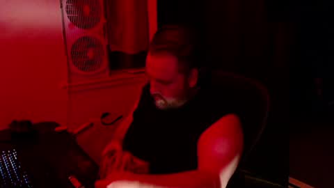 Snapshot of voidcatdaddy chatting on 05-22-26, 05:58 Rev online show from 05-22-26, 05:58