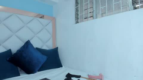 Lisa online show from 04-25-26, 09:56