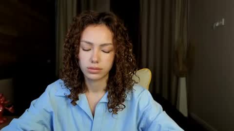 Lily online show from 07-26-26, 05:15