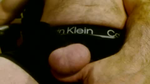 Snapshot of voyeur_qc chatting on 10-21-25, 03:40 voyeur_qc online show from 10-21-25, 03:40