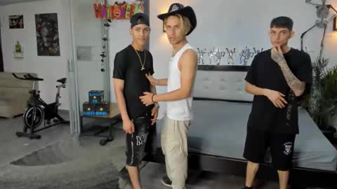 voyeurism_guys online show from 10-11-25, 10:52