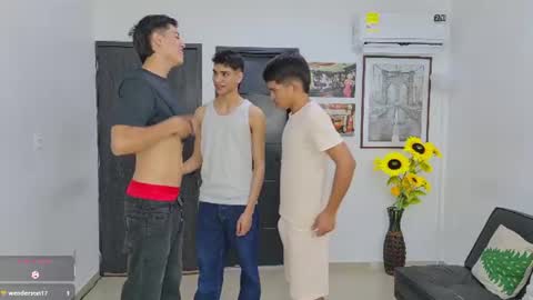 voyeurism_guys online show from 06-12-26, 10:41