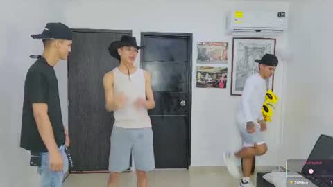voyeurism_guys online show from 06-14-26, 10:23