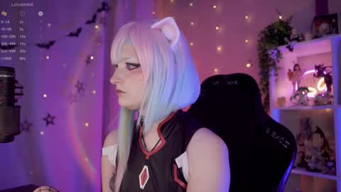 Snapshot of vronnier chatting on 02-04-26, 02:56 vronnier online show from 02-04-26, 02:56