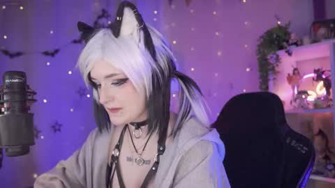 Snapshot of vronnier chatting on 02-07-26, 04:22 vronnier online show from 02-07-26, 04:22