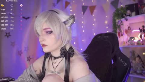 Snapshot of vronnier chatting on 03-10-26, 03:28 vronnier online show from 03-10-26, 03:28