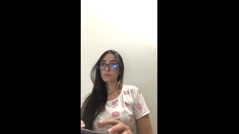 Snapshot of vsantini_ chatting on 02-04-25, 03:54 vsantini_ online show from 02-04-25, 03:54