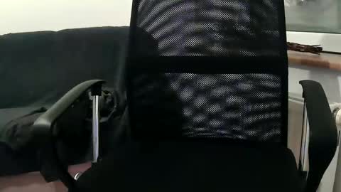 Snapshot of vulkan12p chatting on 01-06-25, 09:54 Daniel online show from 01-06-25, 09:54