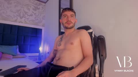 Snapshot of vynny_blacke_ chatting on 03-04-26, 04:51 Vynny Blacke online show from 03-04-26, 04:51