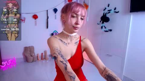 Snapshot of waifu_exe chatting on 10-29-25, 04:59 Waifu exe online show from 10-29-25, 04:59