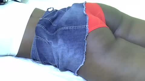 Snapshot of wakanda_43 chatting on 03-07-25, 09:40 candy online show from 03-07-25, 09:40