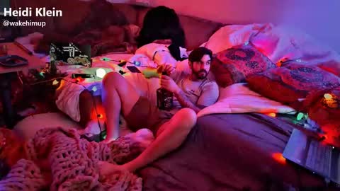 Snapshot of wakehimup chatting on 12-22-25, 01:57 wakehimup online show from 12-22-25, 01:57